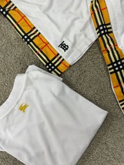 *Conjuntos BURRBERY 2024* 🎠🎠

Conjunto calidad g5 

Camiseta de algodon super buena calidad 
Pantalon como bañador y pantalon cotidiano 

Lo mejor de lo mejor 

Tallaje real tallan bien 

Tallas; S-M-L-XL-