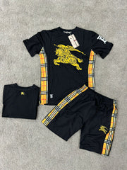 *Conjuntos BURRBERY 2024* 🎠🎠

Conjunto calidad g5 

Camiseta de algodon super buena calidad 
Pantalon como bañador y pantalon cotidiano 

Lo mejor de lo mejor 

Tallaje real tallan bien 

Tallas; S-M-L-XL-

*45€ envio incluido 10 ganancias*