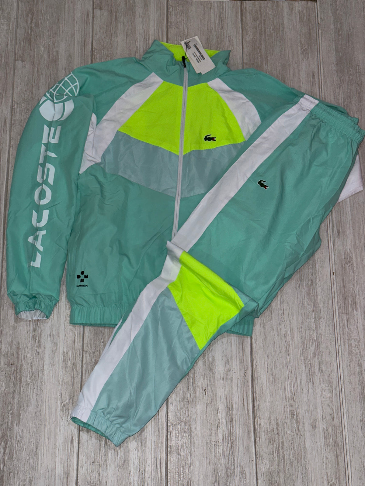 CHANDAL DE LACOSTE LARGO